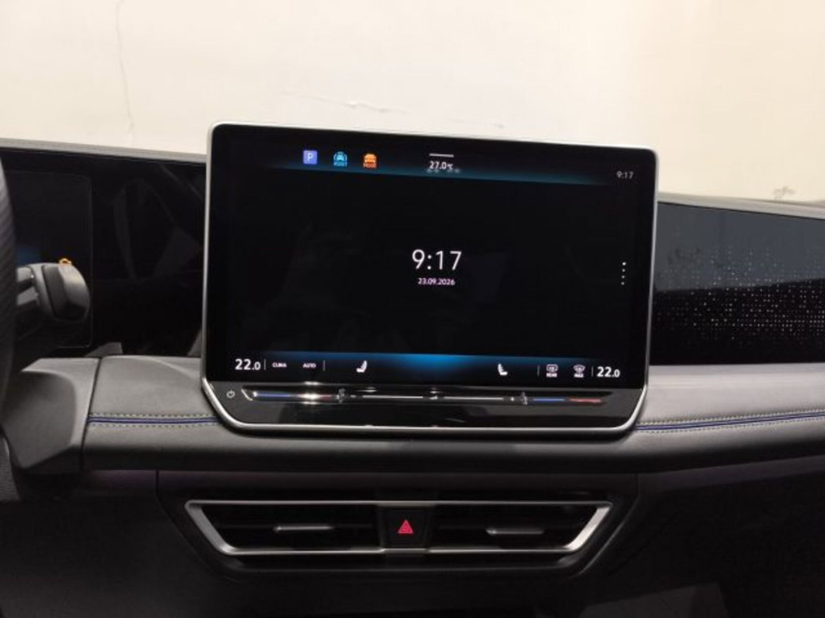 Volkswagen Tiguan Allspace 2.0 tdi R-Line 150cv dsg (12)