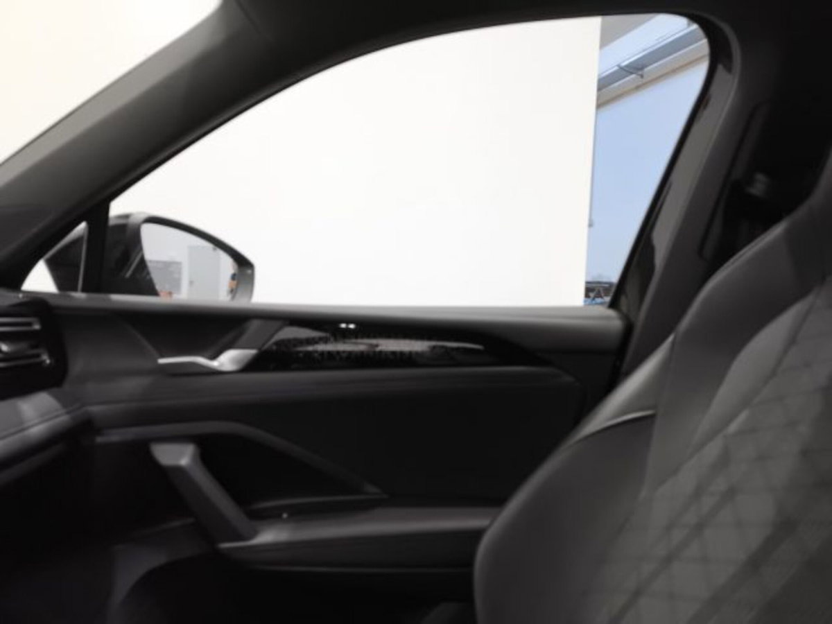 Volkswagen Tiguan Allspace 2.0 tdi R-Line 150cv dsg (15)