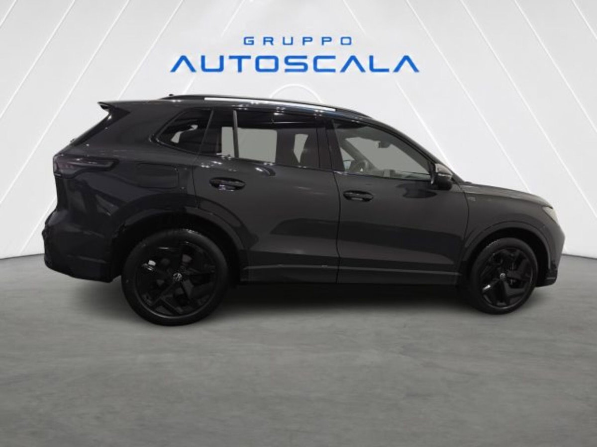 Volkswagen Tiguan Allspace 2.0 tdi R-Line 150cv dsg (3)