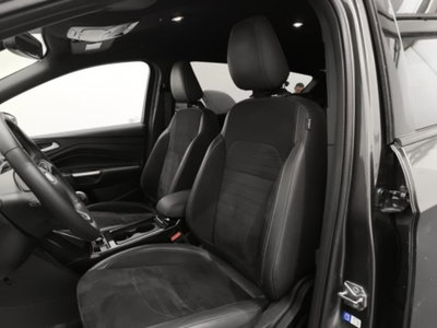 Ford Kuga 1.5 TDCI 120 CV S&S 2WD ST-Line (11)