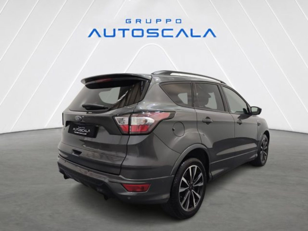 Ford Kuga 1.5 TDCI 120 CV S&S 2WD ST-Line (5)
