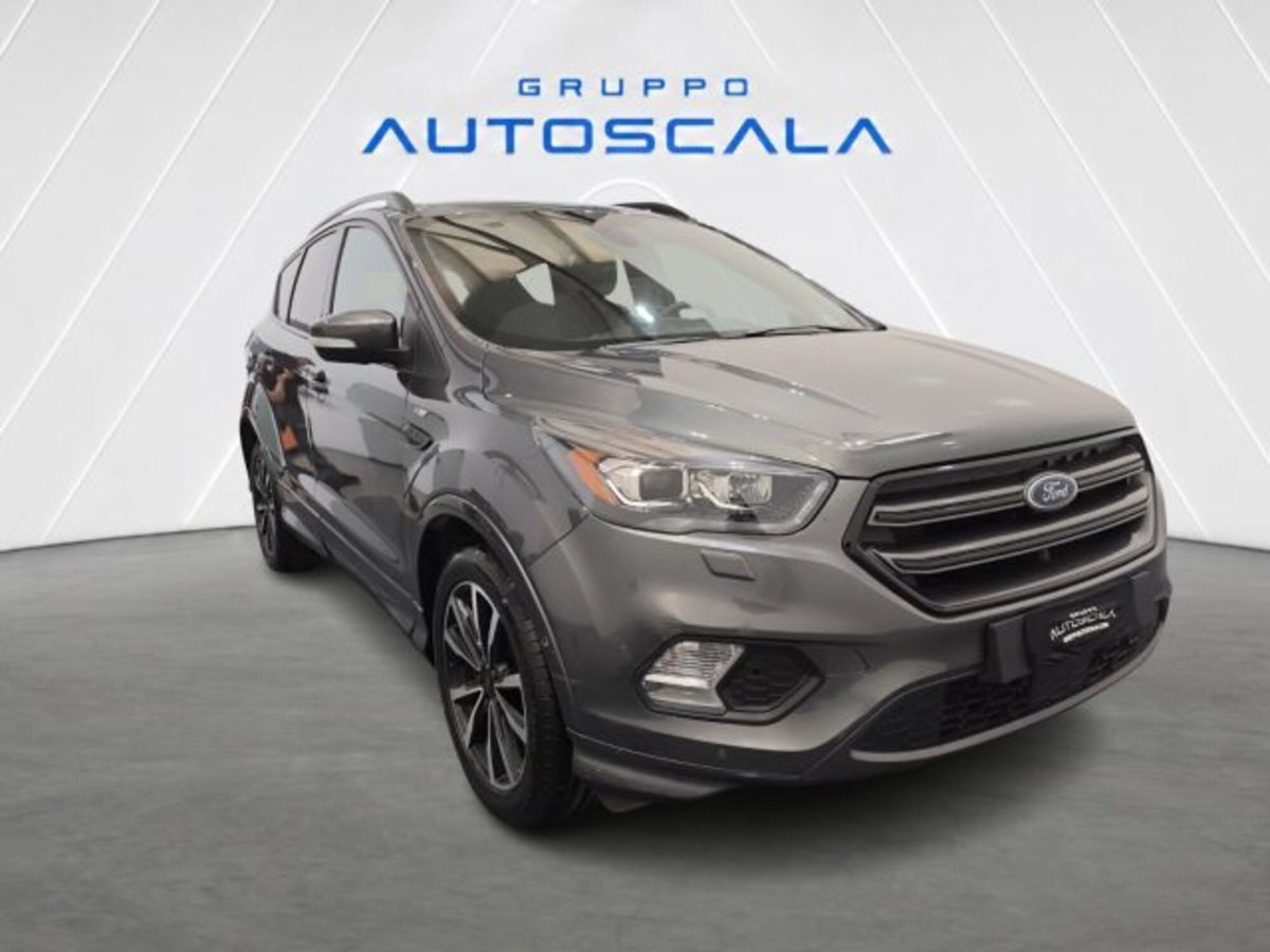 Ford Kuga 1.5 TDCI 120 CV S&S 2WD ST-Line (7)