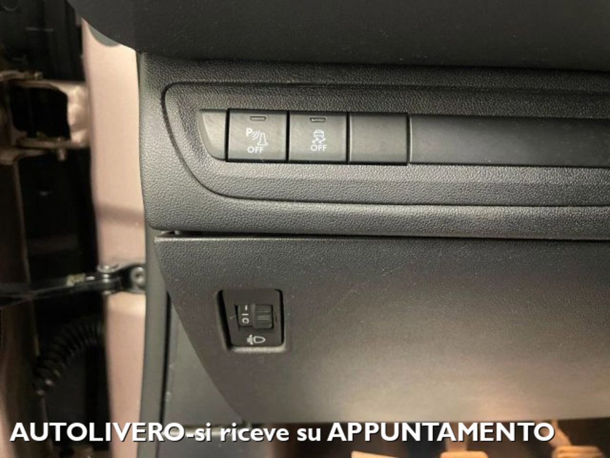 Peugeot 208 VTi 82 CV 5 porte Access (18)