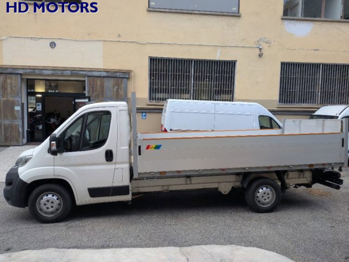 Citroen Jumper Telaio 35 BlueHDi 140 S&S PLM Cabinato Heavy Business (3)