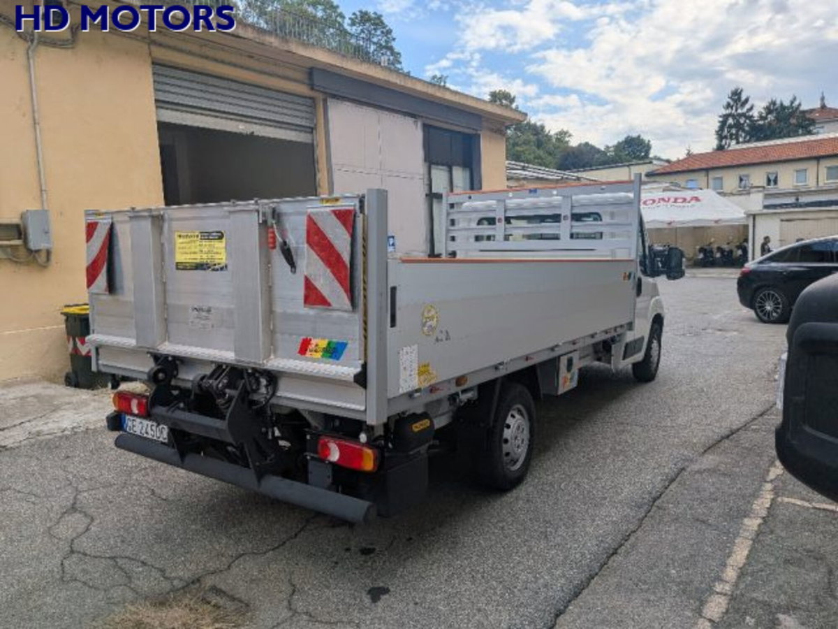 Citroen Jumper Telaio 35 BlueHDi 140 S&S PLM Cabinato Heavy Business (4)