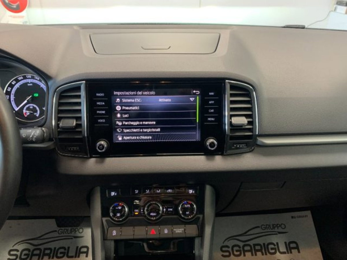 Skoda Karoq 2.0 tdi Executive 115cv (17)
