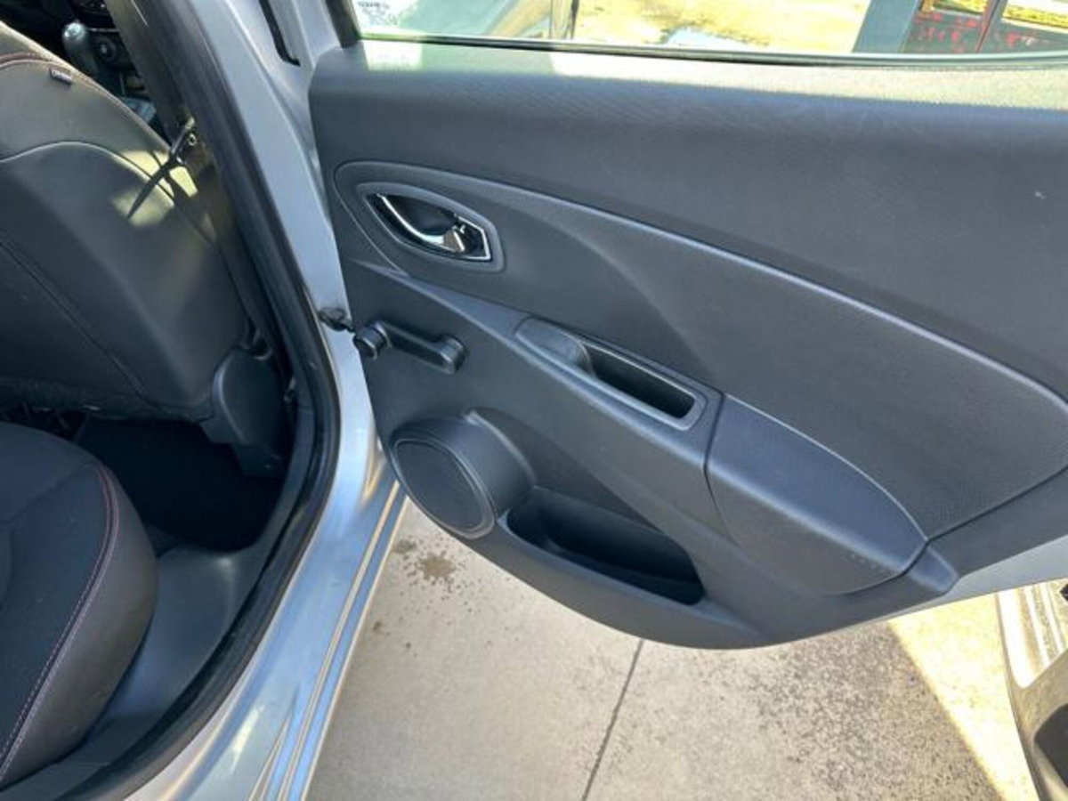 Renault Clio 1.2 75CV GPL 5 porte Wave (16)