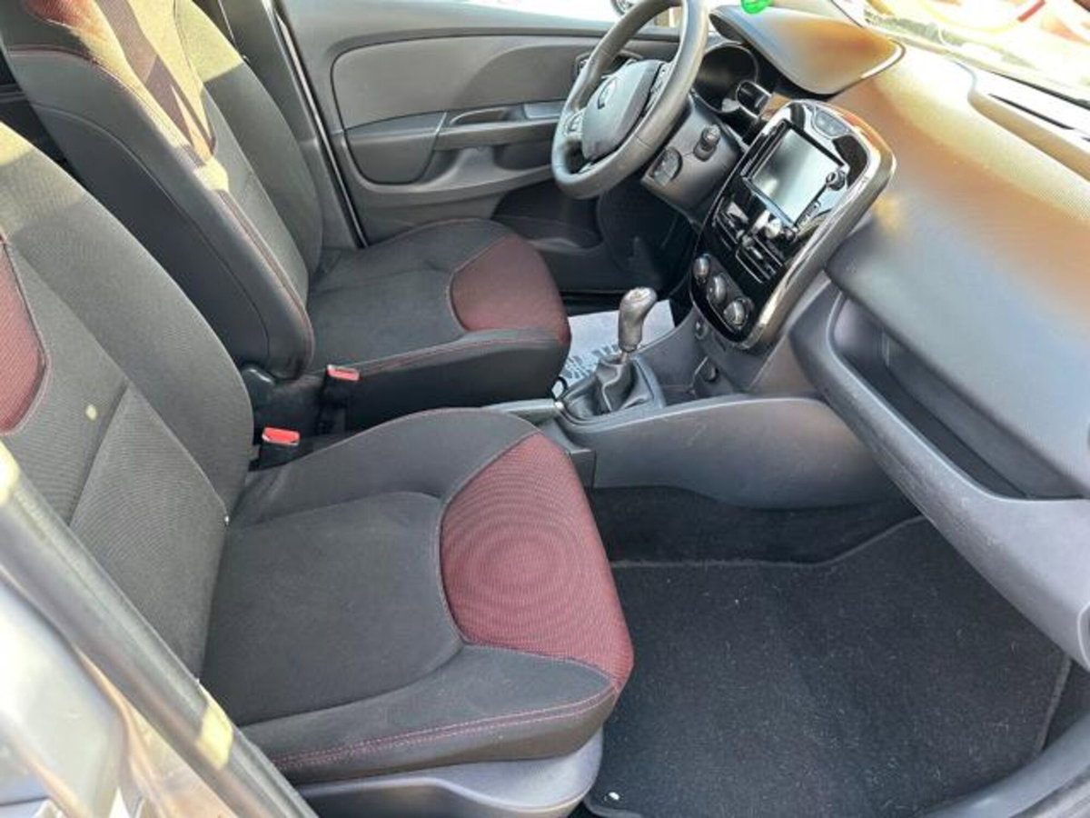 Renault Clio 1.2 75CV GPL 5 porte Wave (17)