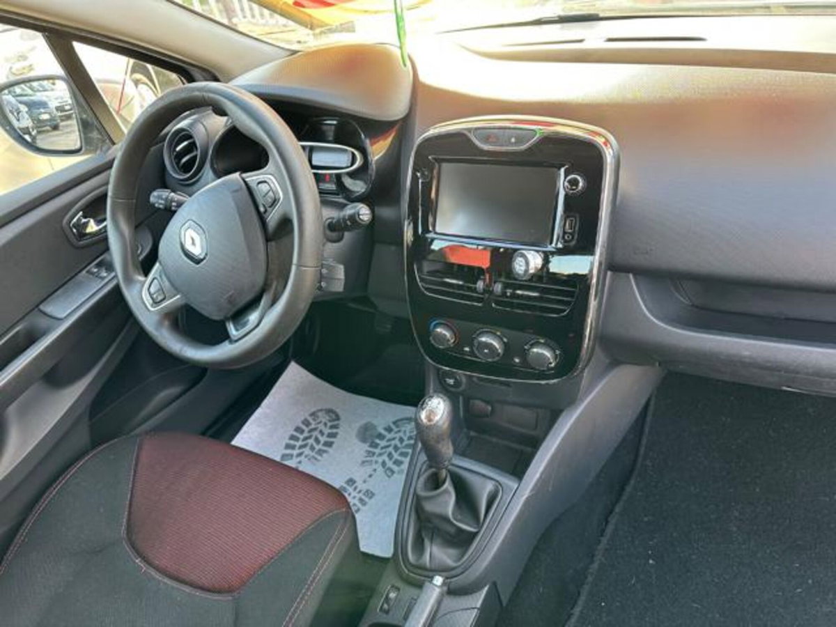 Renault Clio 1.2 75CV GPL 5 porte Wave (18)