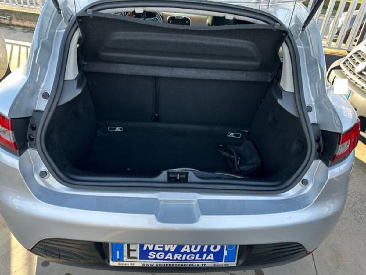 Renault Clio 1.2 75CV GPL 5 porte Wave (8)