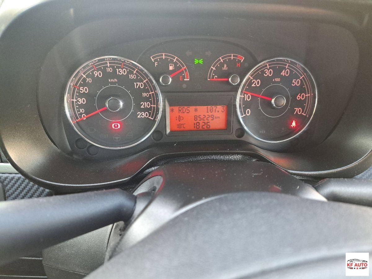 Fiat Grande Punto 1.4 GPL 5 porte Dynamic (14)