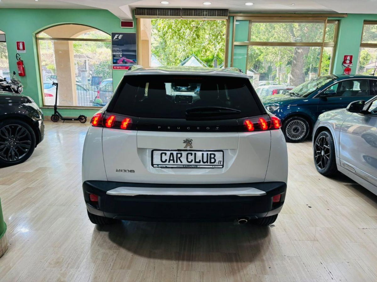 Peugeot 2008 BlueHDi 130 S&S EAT8 Allure Pack (5)