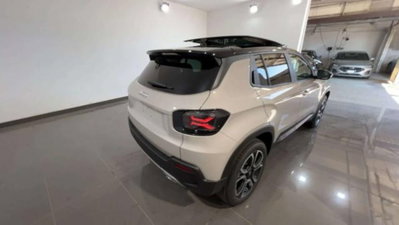 Jeep Avenger 1.2 turbo e-hybrid mhev Summit fwd 110cv edct6 (4)
