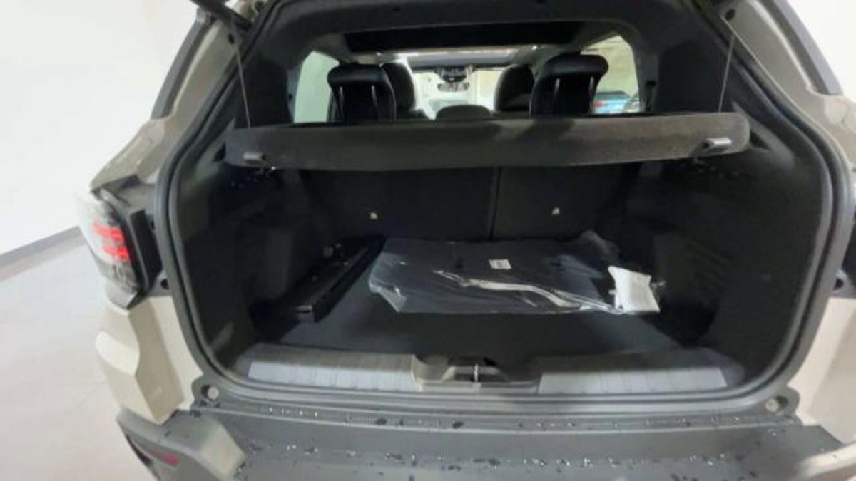 Jeep Avenger 1.2 turbo e-hybrid mhev Summit fwd 110cv edct6 (6)