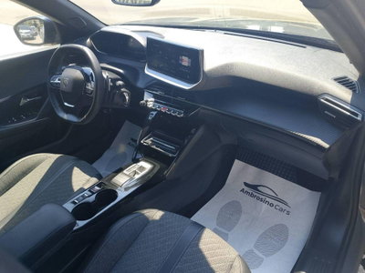 Peugeot 2008 PureTech 130 S&S EAT8 GT Pack (7)