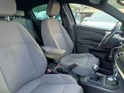 Alfa Romeo Giulietta 1.4 Turbo Giulietta 120cv (17)
