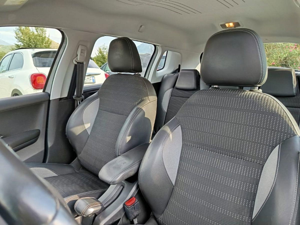 Peugeot 2008 Turbo 110 EAT6 S&S GT Line (12)