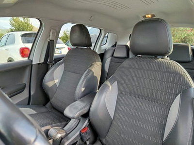 Peugeot 2008 Turbo 110 EAT6 S&S GT Line (12)