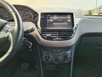 Peugeot 2008 e-HDi 92 CV Stop&Start ETG6 Active (11)