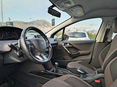 Peugeot 2008 e-HDi 92 CV Stop&Start ETG6 Active (17)