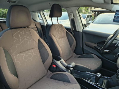Peugeot 2008 e-HDi 92 CV Stop&Start ETG6 Active (7)