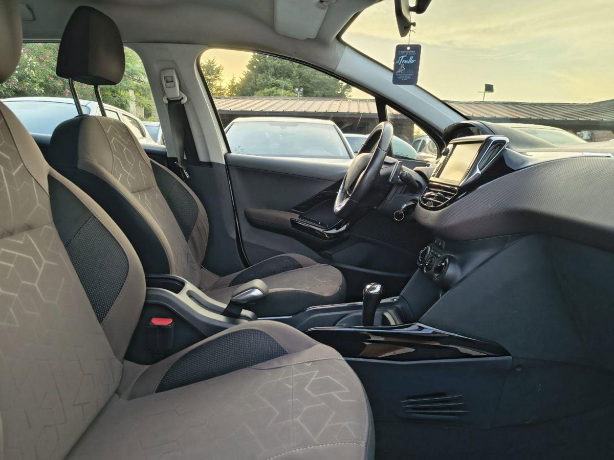 Peugeot 2008 e-HDi 92 CV Stop&Start ETG6 Active (8)