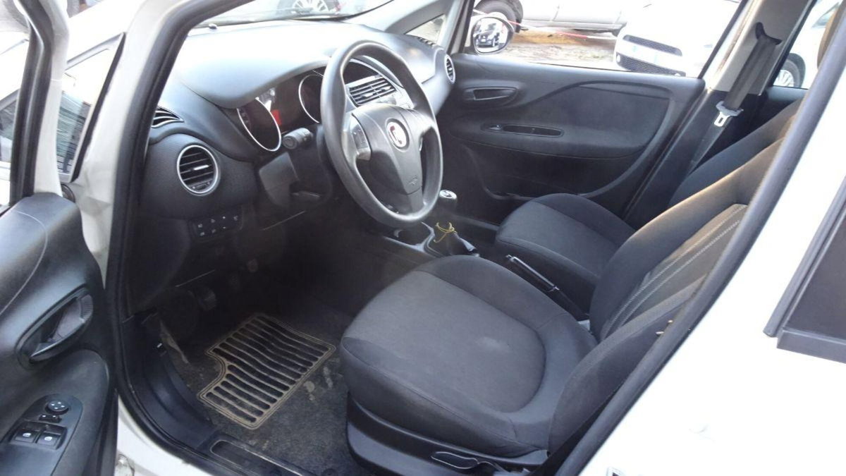 Fiat Punto 1.3 MJT 85CV S&S 5 porte Van Easy 4 posti E5+ (9)