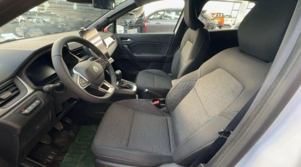 Renault Captur 1.2 eco-g Evolution 120cv (8)