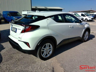 Toyota Toyota C-HR 1.8 Hybrid E-CVT Dynamic (3)