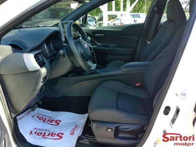 Toyota Toyota C-HR 1.8 Hybrid E-CVT Dynamic (5)