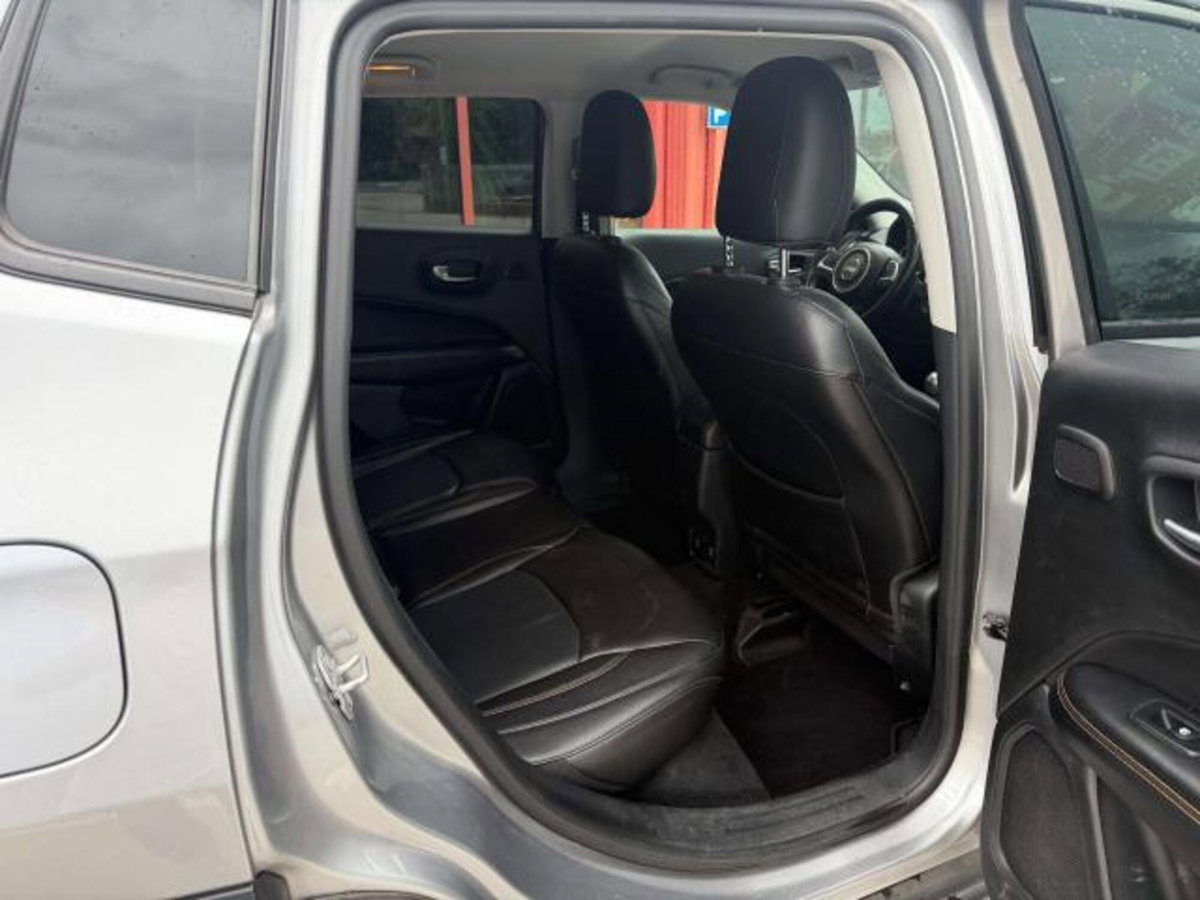 Jeep Compass 1.6 Multijet II 2WD Limited (11)