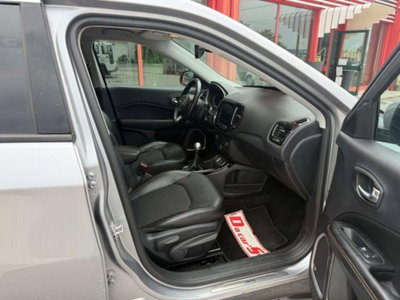 Jeep Compass 1.6 Multijet II 2WD Limited (9)