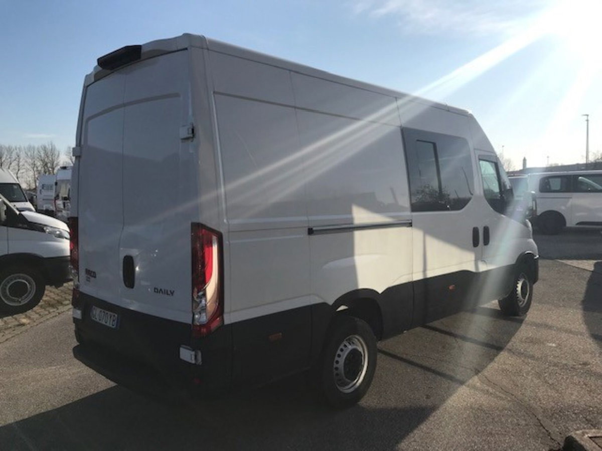 Iveco Daily Telaio 35S14 2.3 HPT PLM Cabinato (5)