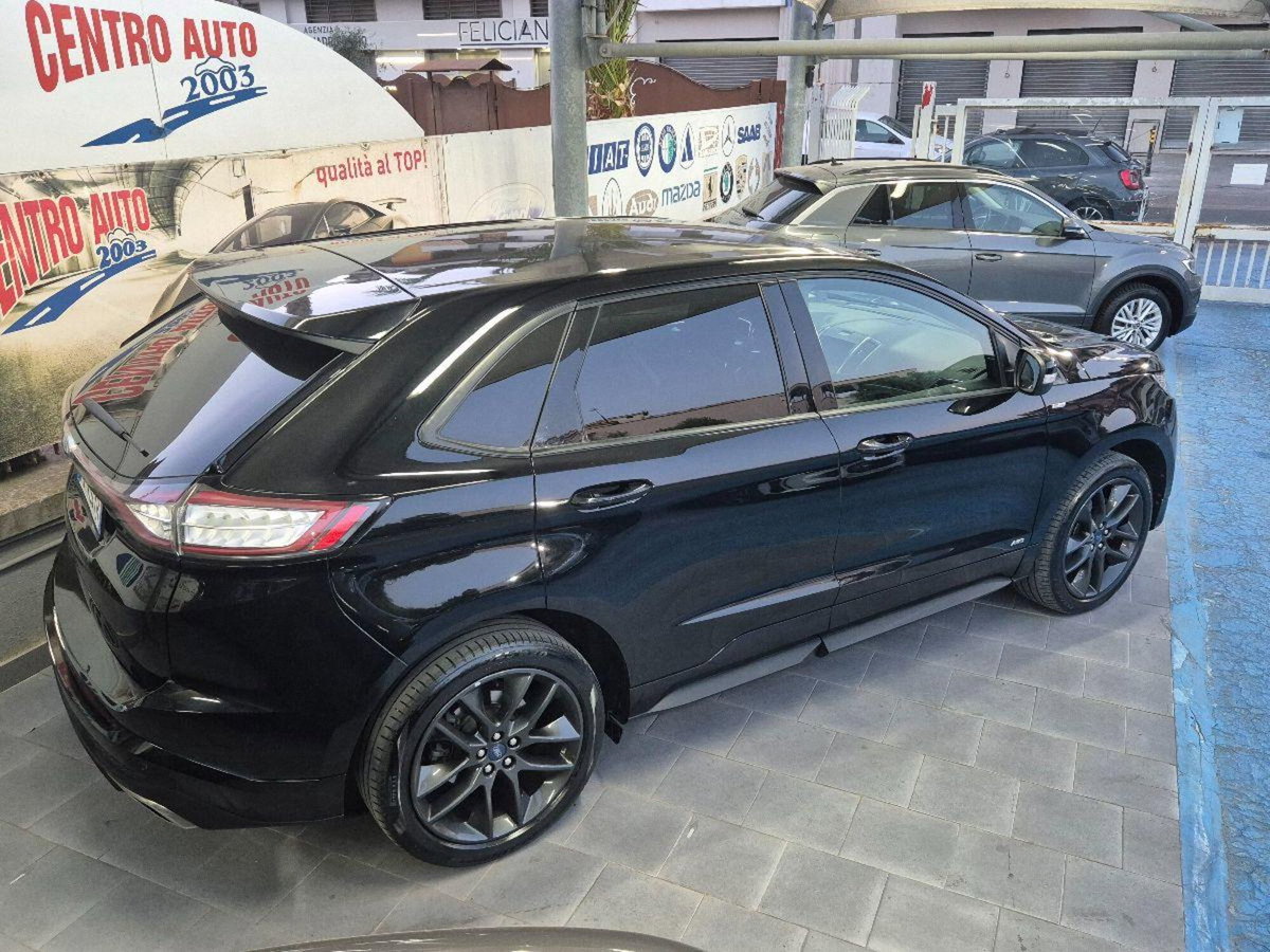 Ford Edge 2.0 TDCI 210 CV AWD S&S Powershift ST Line (16)