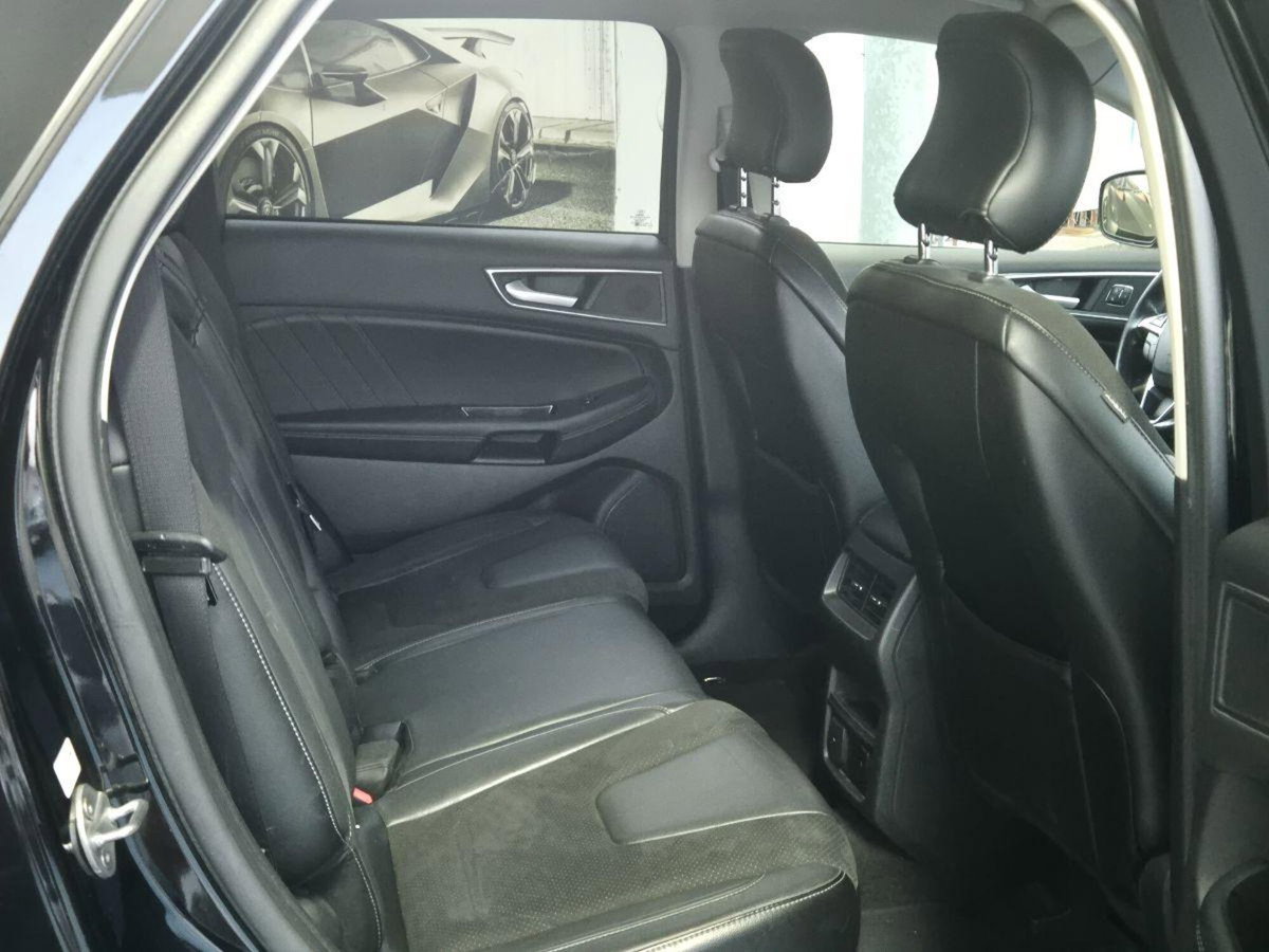 Ford Edge 2.0 TDCI 210 CV AWD S&S Powershift ST Line (20)
