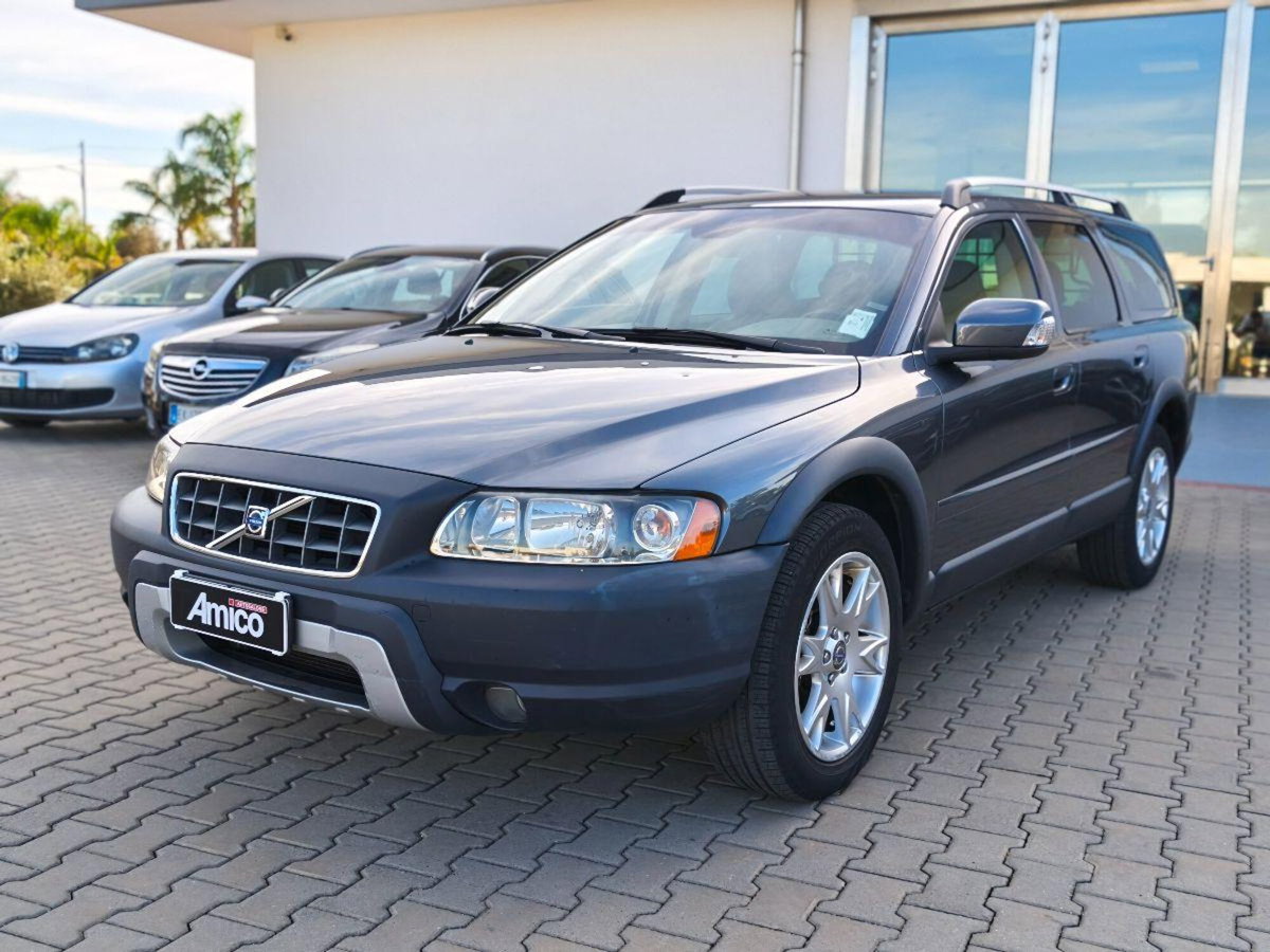 Volvo XC70 2.4 D5 20V (185CV) cat AWD Summum (2)