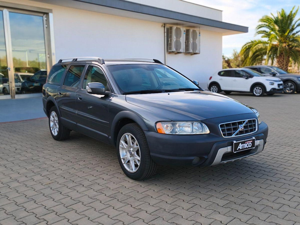Volvo XC70 2.4 D5 20V (185CV) cat AWD Summum (4)