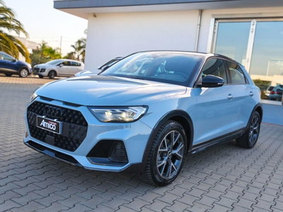 Audi A1 citycarver 30 TFSI S tronic Identity Contrast usata