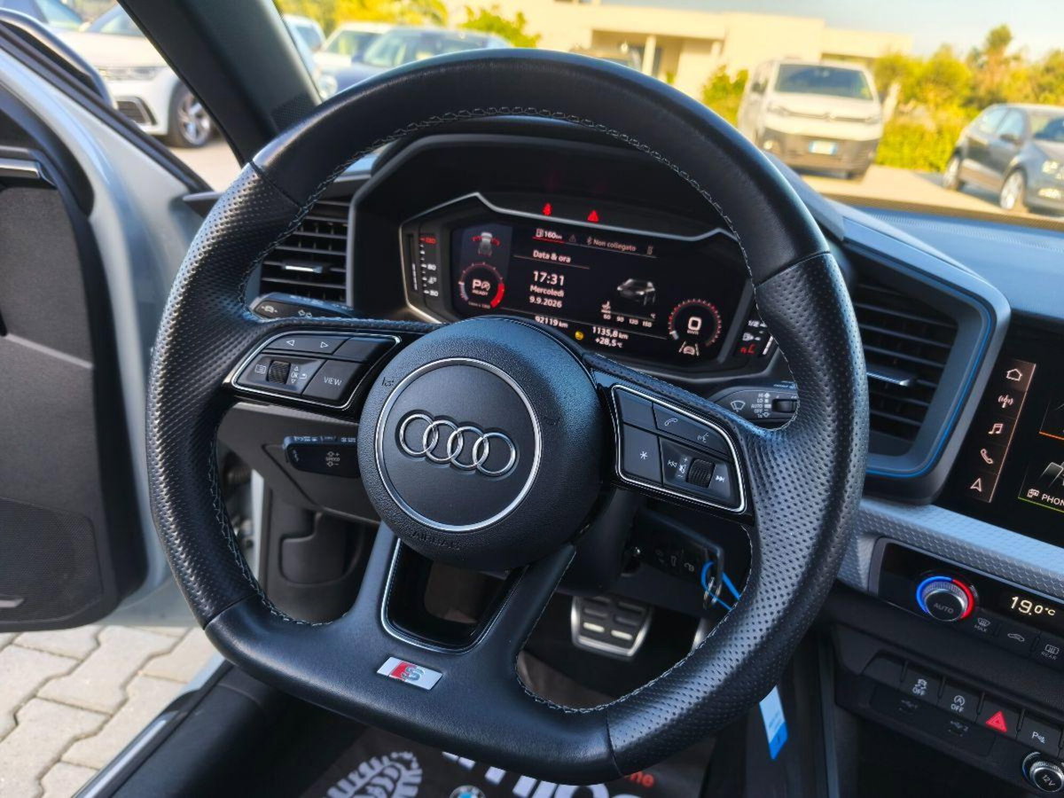 Audi A1 citycarver 30 TFSI S tronic Identity Contrast (16)