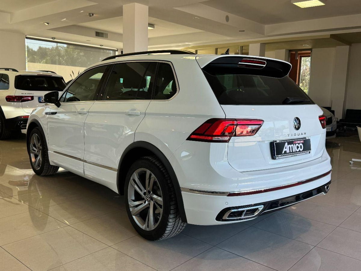 Volkswagen Tiguan Allspace 2.0 TDI SCR DSG 4MOTION R-Line (10)