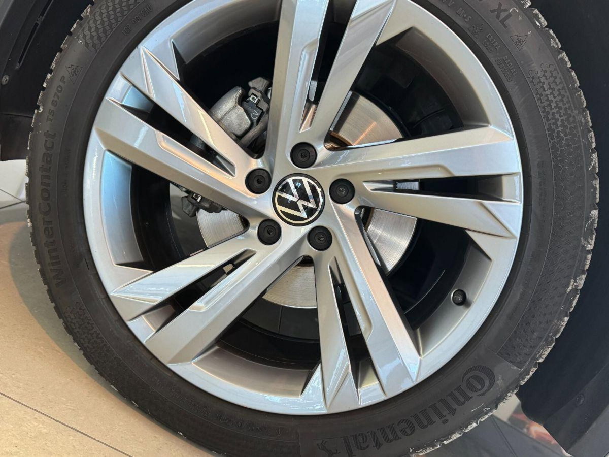 Volkswagen Tiguan Allspace 2.0 TDI SCR DSG 4MOTION R-Line (11)
