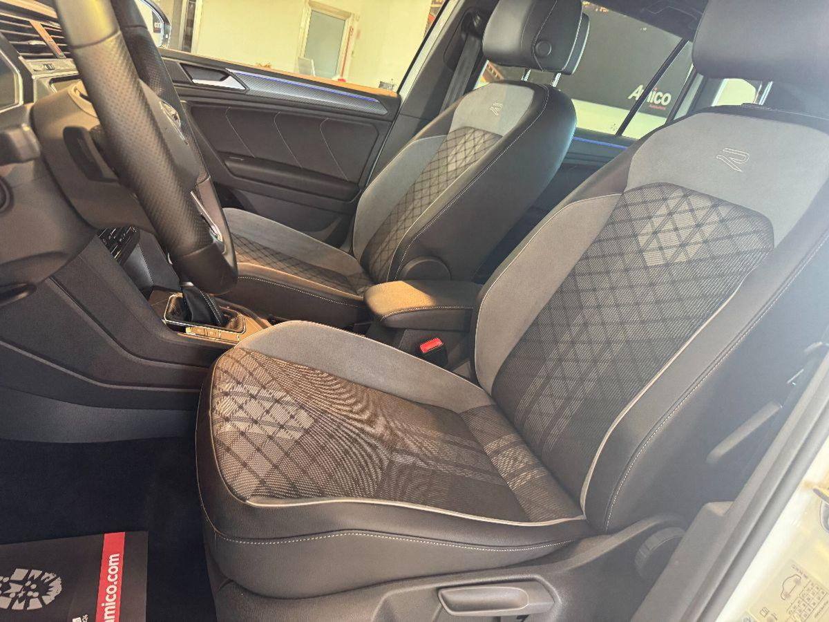 Volkswagen Tiguan Allspace 2.0 TDI SCR DSG 4MOTION R-Line (15)