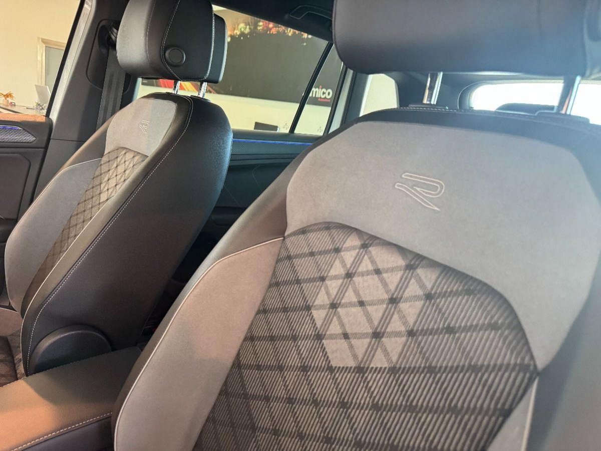 Volkswagen Tiguan Allspace 2.0 TDI SCR DSG 4MOTION R-Line (16)