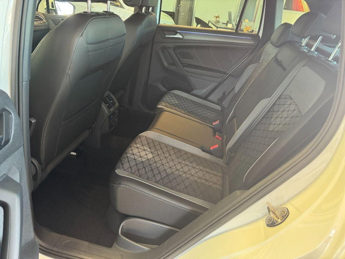 Volkswagen Tiguan Allspace 2.0 TDI SCR DSG 4MOTION R-Line (19)
