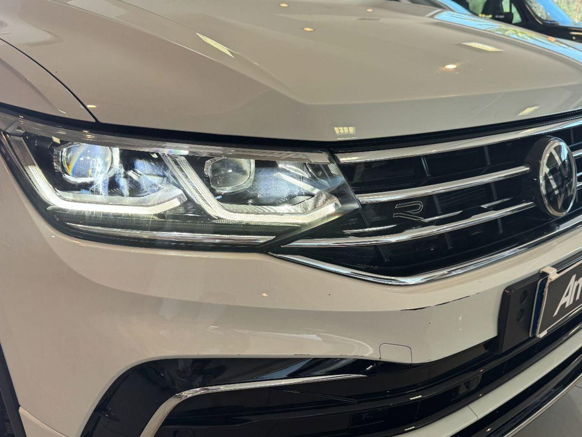 Volkswagen Tiguan Allspace 2.0 TDI SCR DSG 4MOTION R-Line (5)