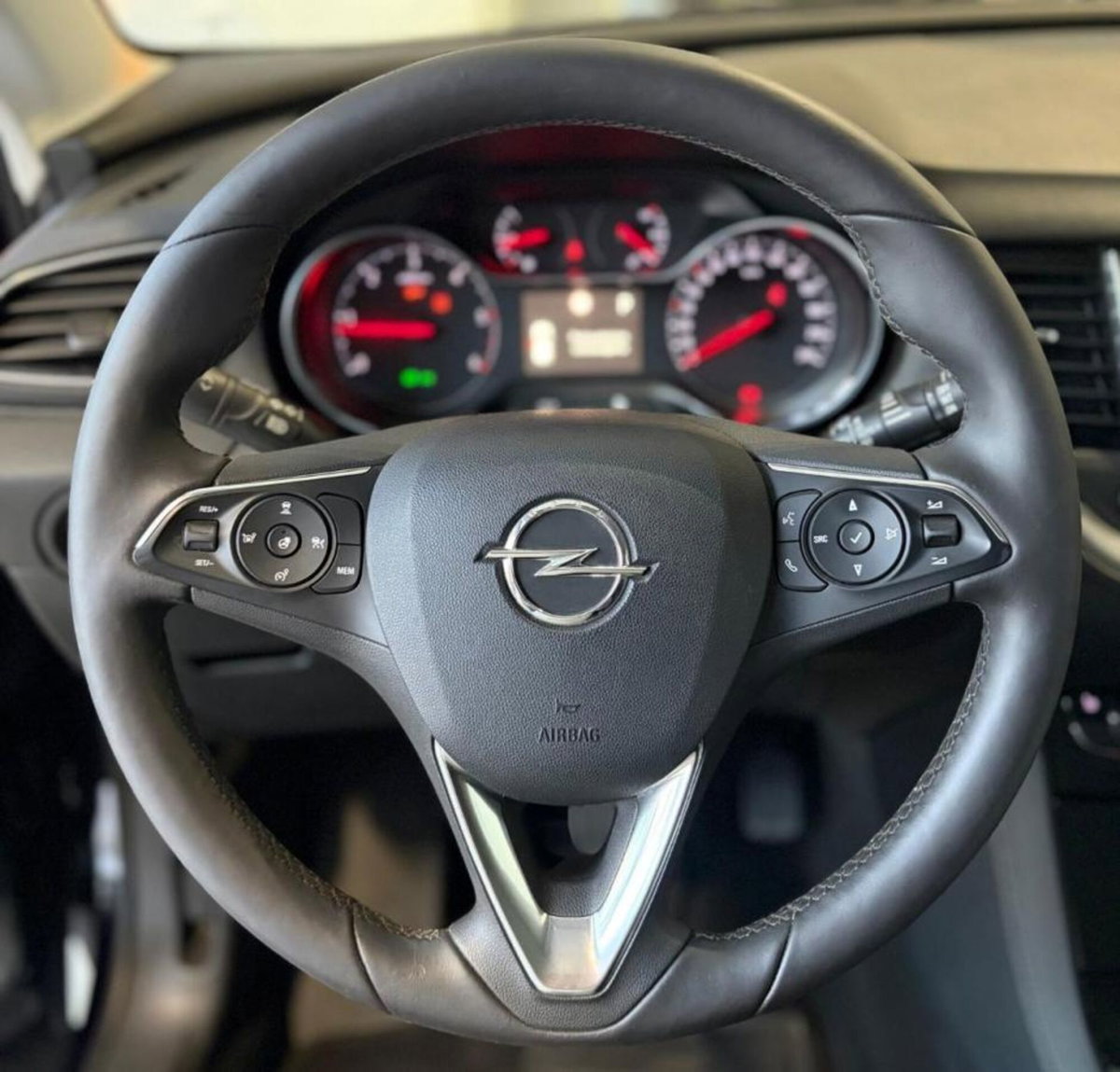 Opel Grandland X 1.6 diesel Ecotec Start&Stop Innovation (14)