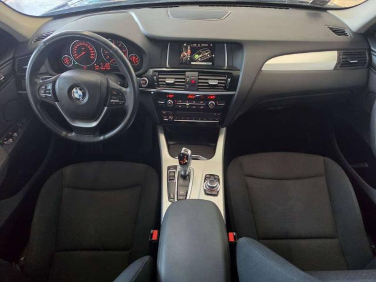 BMW X3 sDrive18d Business aut. (10)
