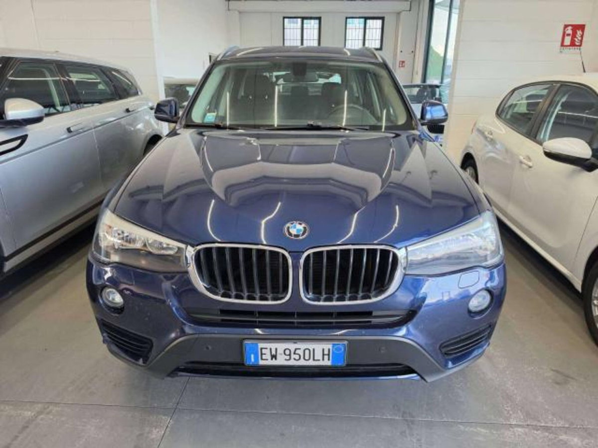 BMW X3 sDrive18d Business aut. (2)