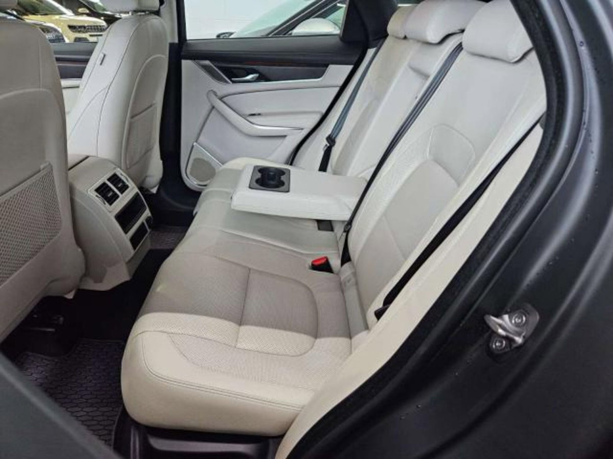 Jaguar F-Pace 2.0d i4 mhev R-Dynamic SE 90th Anniversary Edition awd 204cv auto (10)
