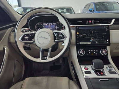 Jaguar F-Pace 2.0d i4 mhev R-Dynamic SE 90th Anniversary Edition awd 204cv auto (9)